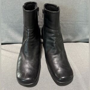 BareTraps Black Heeled Leather Boots Size 7.5